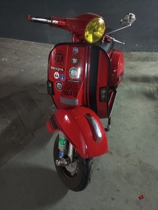 Vespa PX 200 E Roja