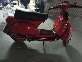 Vespa PX 200 E Roja