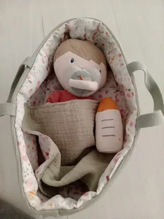 Muñeco bebé Little Dutch con accesorios
