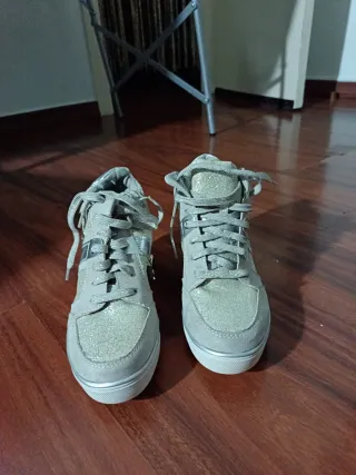 Zapatillas XTI Talla 37 Beige y Plata