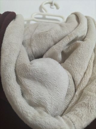 Sudadera con capucha y oso