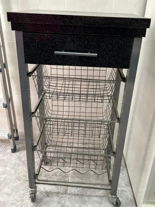 Verdulero con ruedas y cajón