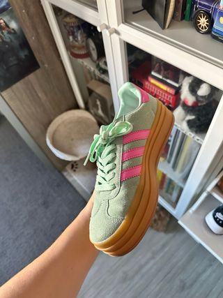Zapatillas Gazelle Verde y Rosa
