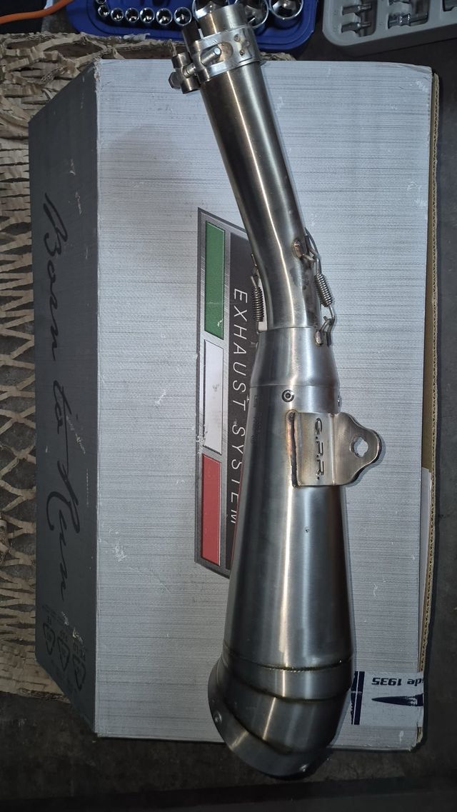 Tubo de escape GPR moto