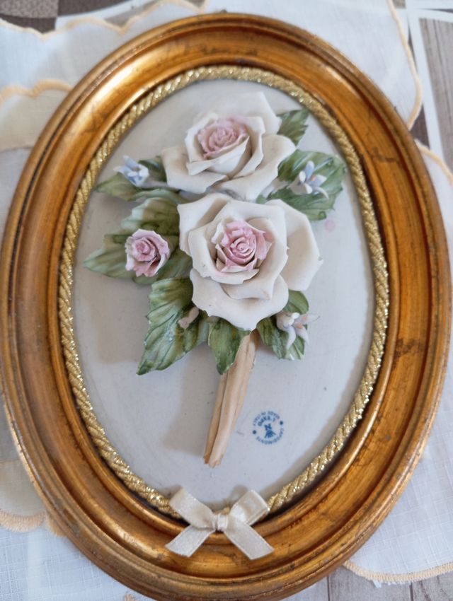 Piccolo quadro decorativo rose in ceramica