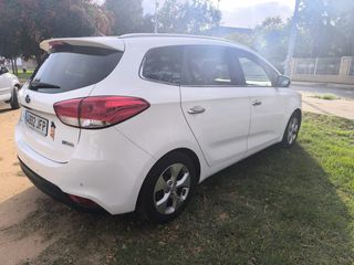 KIA Carens 2015