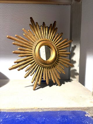 ESPEJO SOL MADERA VIEJO. 