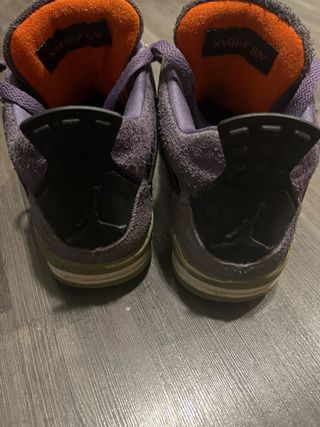 Jordan 4 Morado Talla 37.5.