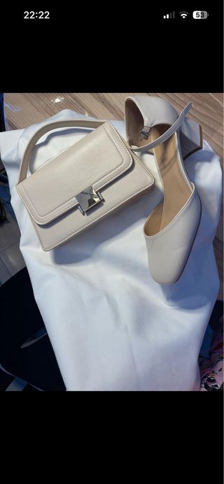 Set scarpe e borsetta panna