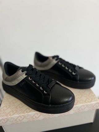 Sneakers Liu Jo nere con dettagli argento