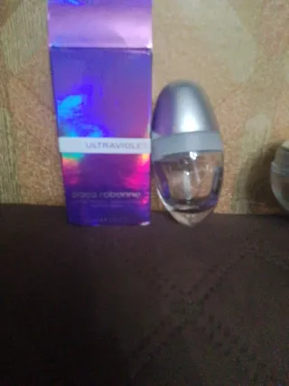 Bottiglie vuote ultraviolette di Paco Rabanne