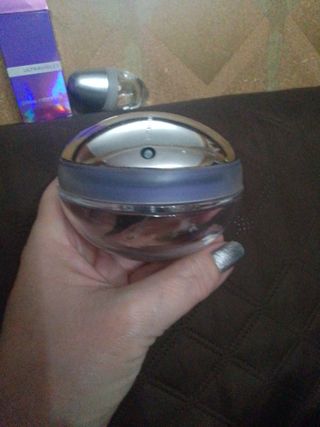 Bottiglie vuote ultraviolette di Paco Rabanne