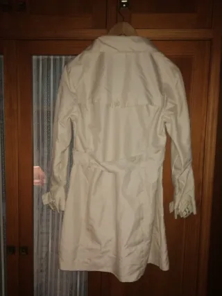 (NUEVA) Gabardina para New Class Beige.