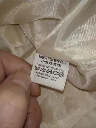 (NUEVA) Gabardina para New Class Beige.
