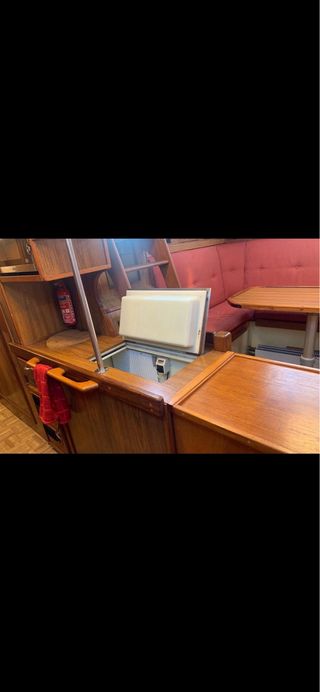 Velero de crucero Muddy 39