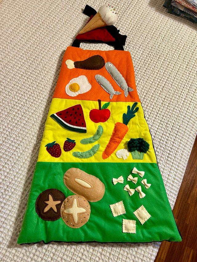 Disfraz infantil de pirámide alimentaria