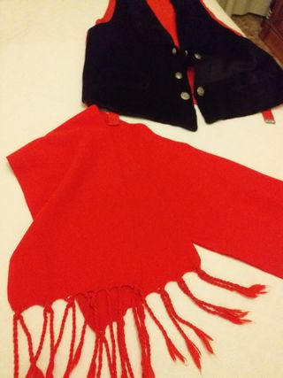 Fajín traje regional rojo y chaleco