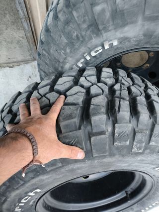 4 Ruedas 4x4 BFGoodrich Mud-Terrain T/A
