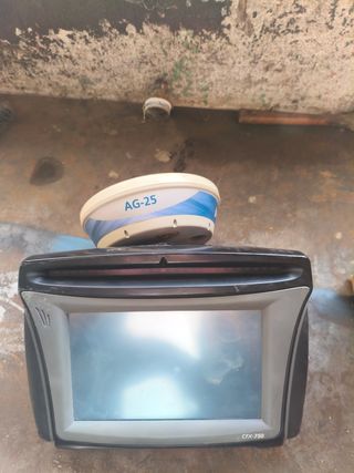 Trimble CFX-750 GPS