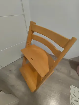 Trona Stokke madera