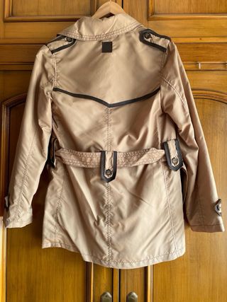 Gabardina Carolina Herrera Beige
