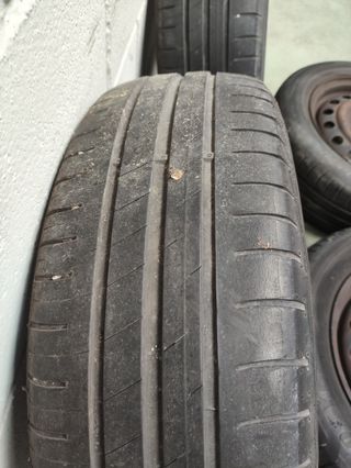 Juego 4 Llantas  con cubiertas Kia Rio de 2014 