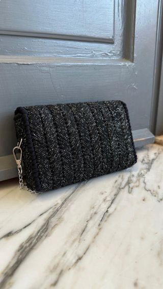 Borsetta fatta a mano nera e argento