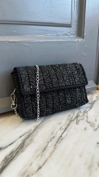 Borsetta fatta a mano nera e argento