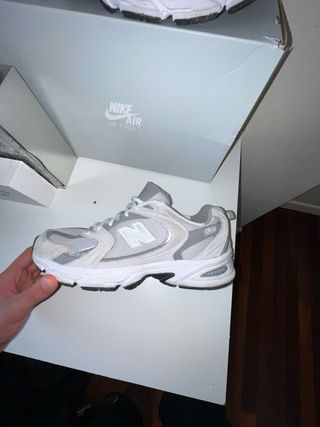 New Balance 530 Gris/Blanco