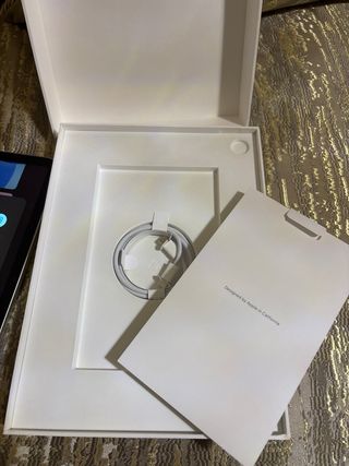 iPad 10th (generation) gris 