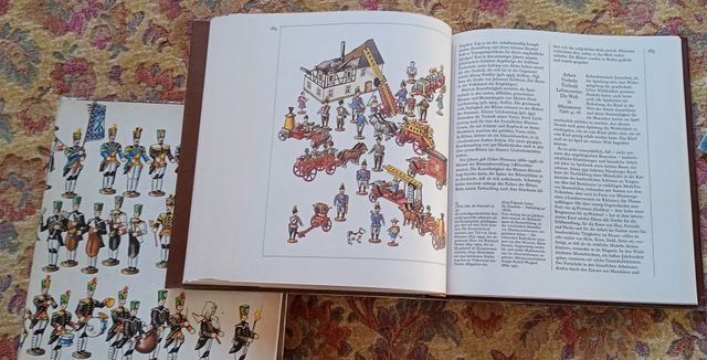 Libro. juguetes de madera típicos alemanes