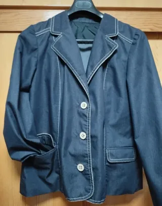Chaqueta vaquera con pespuntes