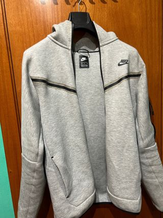 Sudadera Nike Tech Gris con Cremallera