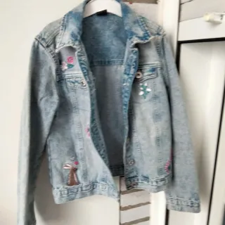 Chaqueta vaquera niña bordada