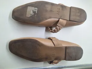 Zapatos planos Primark beige con tira trenzada