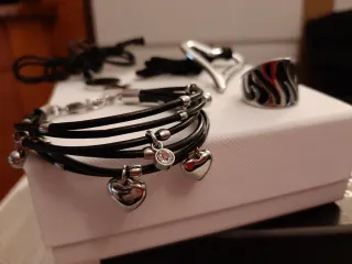 Lote:Pulsera "VISEROY",Anillo y Colgantes de Acer