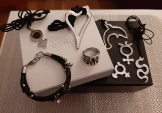 Lote:Pulsera "VISEROY",Anillo y Colgantes de Acer