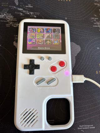 Funda iPhone 12 con juegos retro