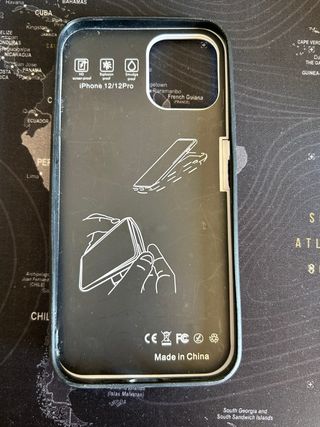 Funda iPhone 12 con juegos retro