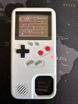 Funda iPhone 12 con juegos retro