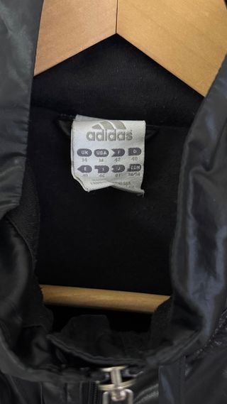 Chaqueta cortavientos Adidas negra