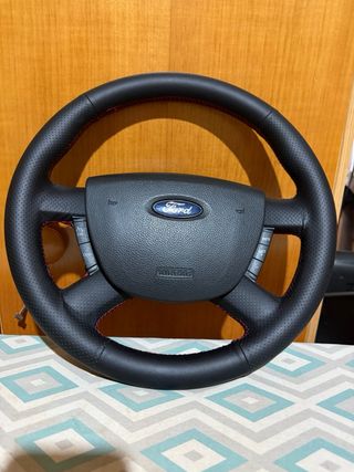 Volante Ford Transit y más modelos. Está Tapizado 