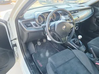 Alfa Romeo Giulietta 2011