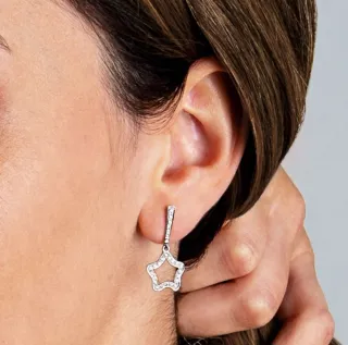 Pendientes Estrella en Oro Blanco de 18 Klt