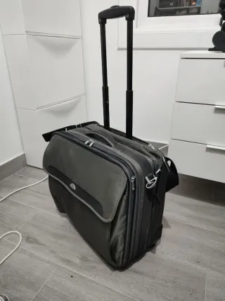 Maleta Samsonite verde con ruedas