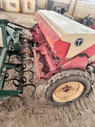 Sembradora rejas 3 filas 3m con preparador