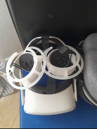 Oculus Quest 2 con accesorios