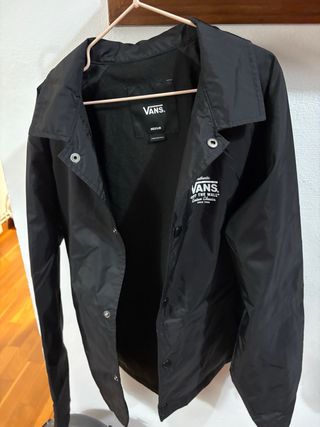 Chaqueta Vans impermeable niño negra talla M
