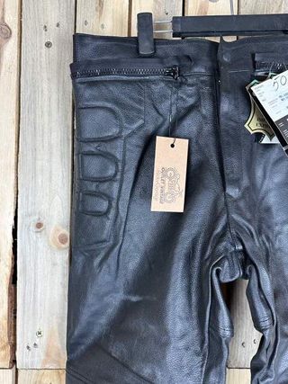 PANTALON T-M DE CUERO PARA MOTO GARIBALDI 3