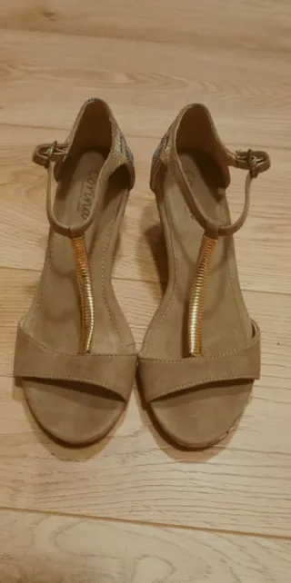 Sandalias Corina Beige y Dorado